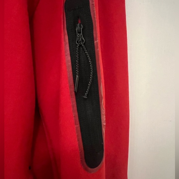 Nike Tech Men's Red Jacket - Picture 5 of 5